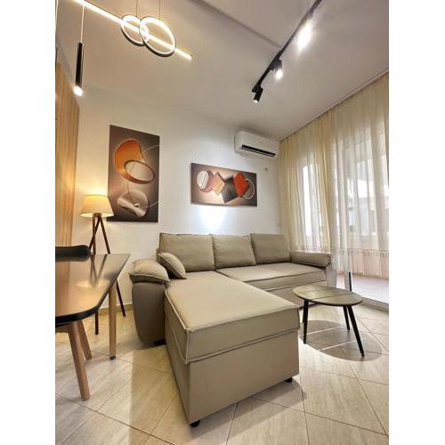 DeLux Apartment (by Mishel)
