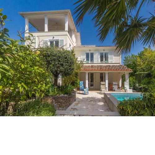 Delux Villa in Pula with Swimming Pool