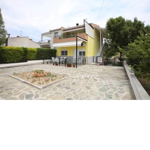 DELUXE APARTMENT PAVLIDIS