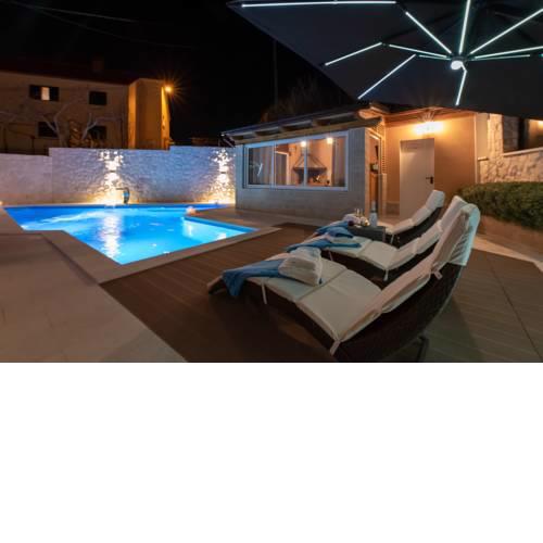 Deluxe Apartment San Tonini
