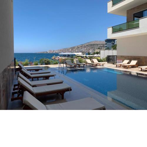 Deluxe Apartment-Swimming Pool