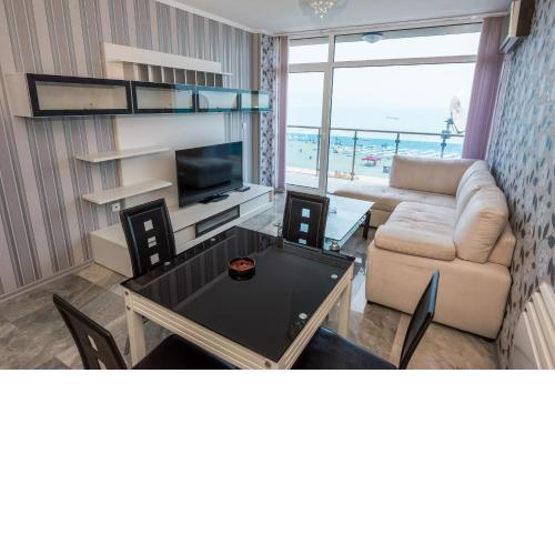 Deluxe Apartments Gallery 2