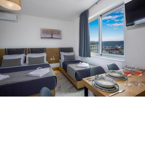 Deluxe City Hotel
