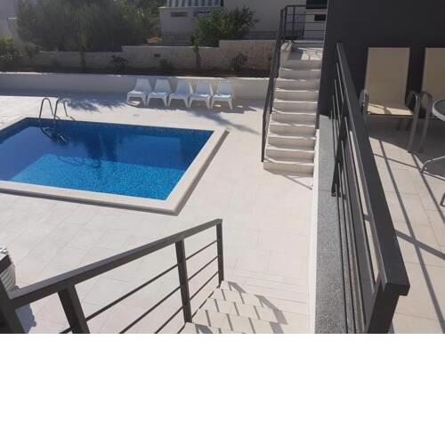 Deluxe House Tina with Pool