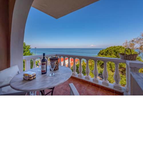 Demetra Luxury Suites