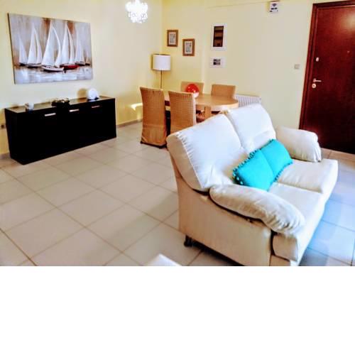 Demy's apt 15m from the port