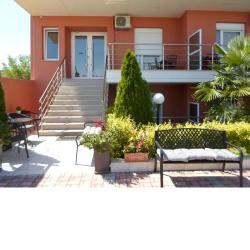 Denis Studios and Apartments