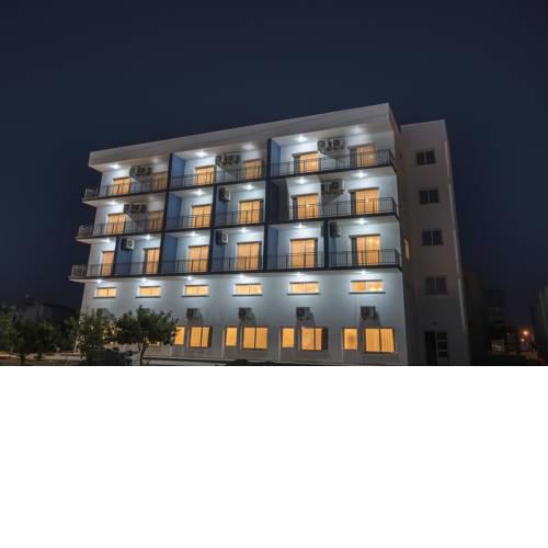 Deniz Airport Suites