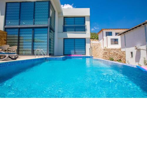 Deniz gören lüks yeni eşyalı ferah 4+1 özel villa