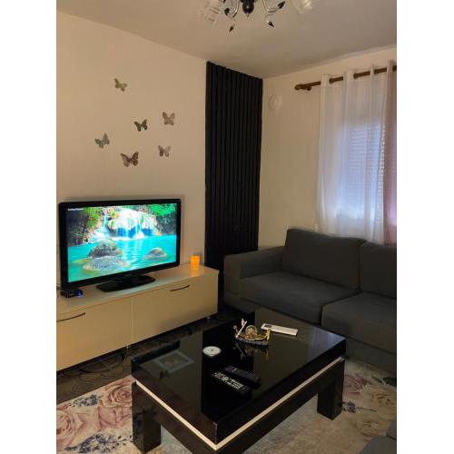 Densi Apartament