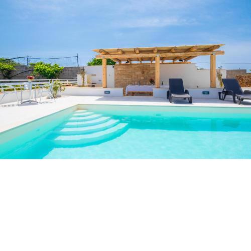 Dependance Specchia with Pool