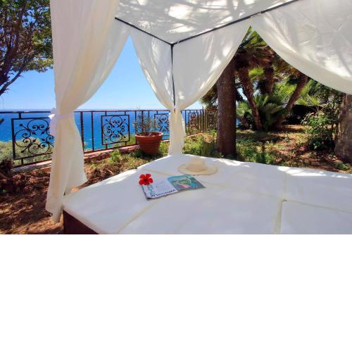DEPENDANCE vista mare con ingresso privato