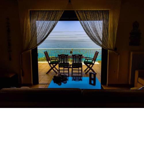 Derveni Seaside Apartment