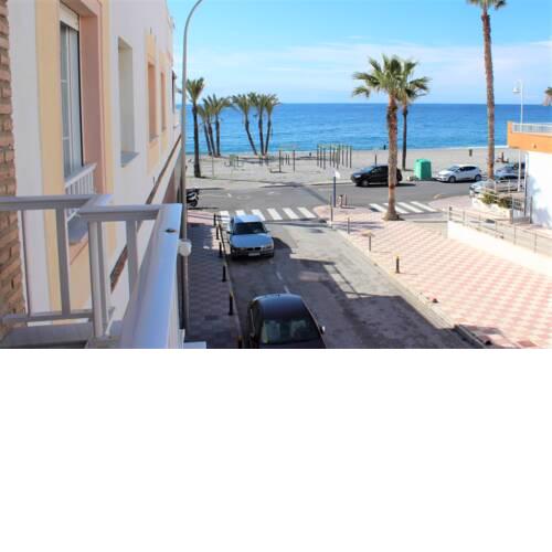 DESAYUNO INCLUIDO!!!BREAKFAST INCLUDED!!! Apartamento con vista al mar a 1 minuto de la playa!Spacious Beach Apartment 1 min to the beach