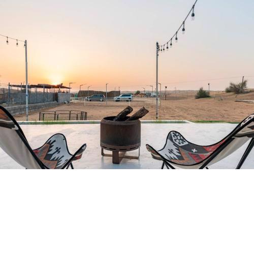 Desert farm gateway W/ pool & horse