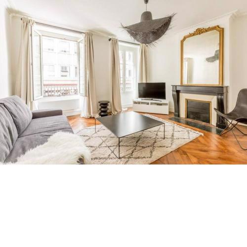 Design apartment 4 pers Paris 8