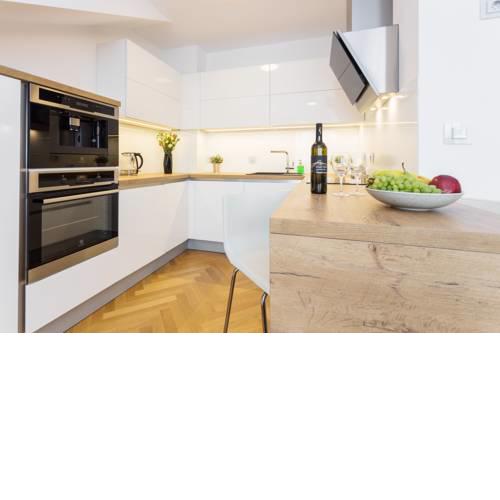 Design Apartment walk to The City