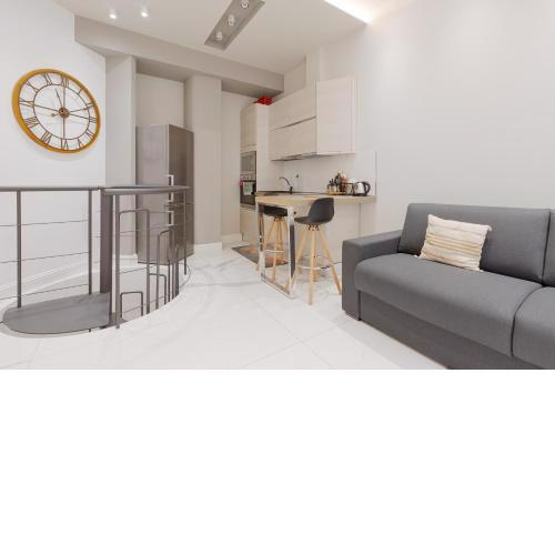 Design APT Milano-Moscova with shared Terrace