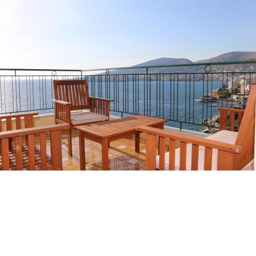 Design Sea View Apartment