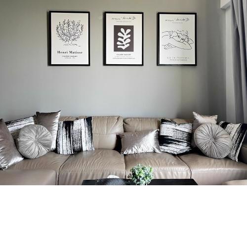 Designer 2 Bedroom Apartment with Fabulous Large Terrace