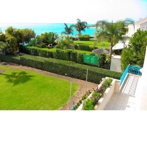Desiray Beach Apartment