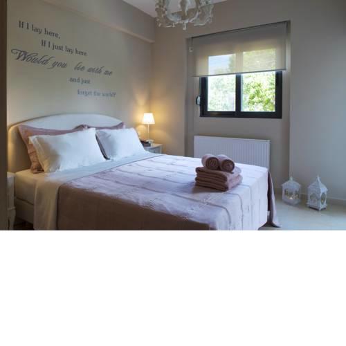 Destinesia Luxury Apt with Balcony, 1min from the sea
