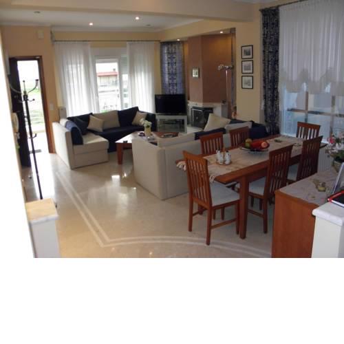 Detached house fully equipped