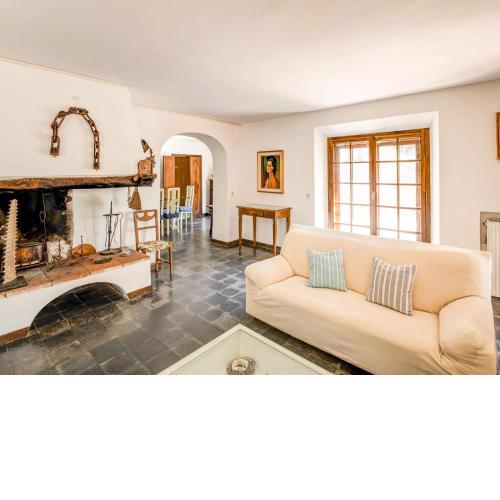 Detached villa in Ansedonia with sea view