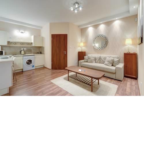 d.Five Bland Apartment at Basilica