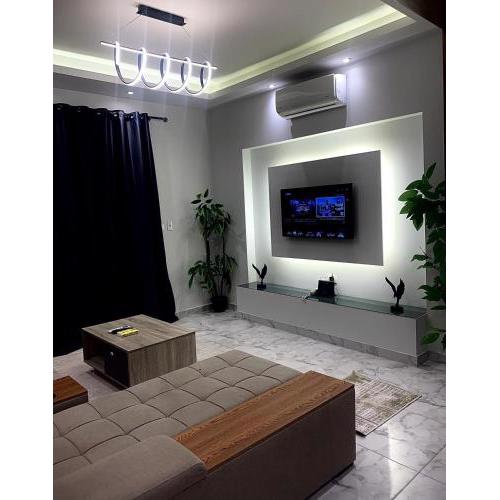 DHB STAYS Elegant 1BR City Center Flat 92