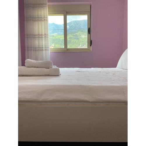 Dhimitrulla Guest-House