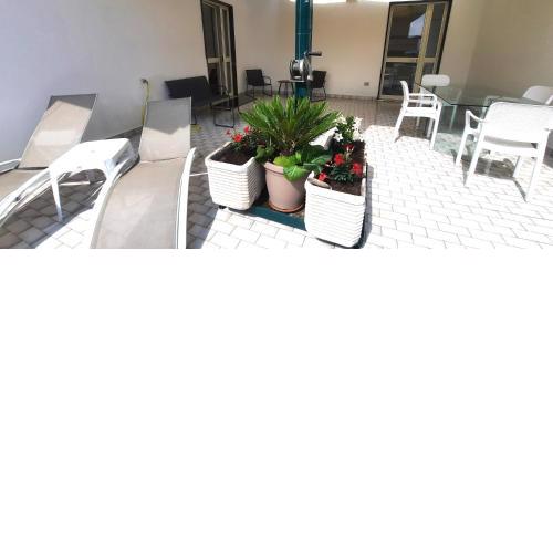 Di Donna casa strategica per Amalfi e Pompei con terrazzo panoramico e cortile storico
