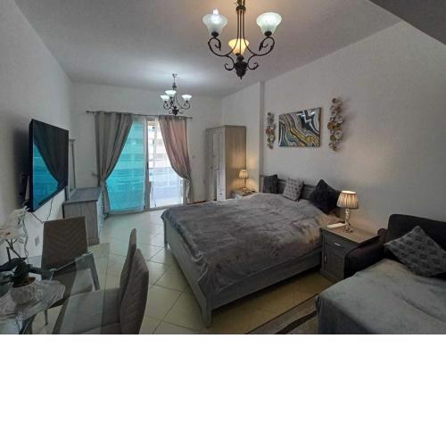 Diamond 2 Tower Marina Apartment