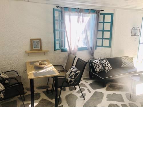 Dimi - Utopia Apartments
