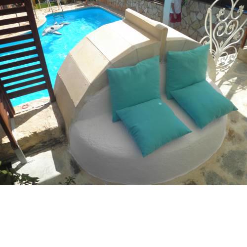 Dimitra Studios & Apartments