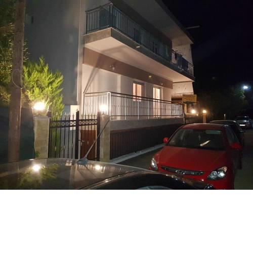 Dimitris Apartments