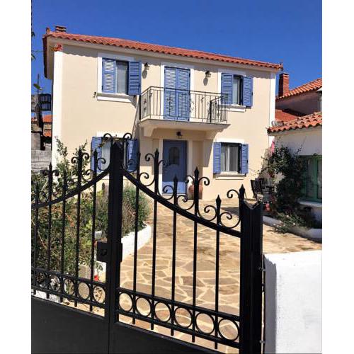 Dimitris & Stavroula Holiday House