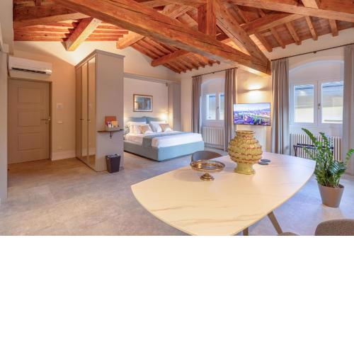 Dimora Le Torri - Boutique Luxury Suites in Florence Historic Centre - Adults Only