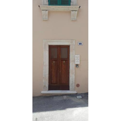 Dimora tra ciuchi e poeti