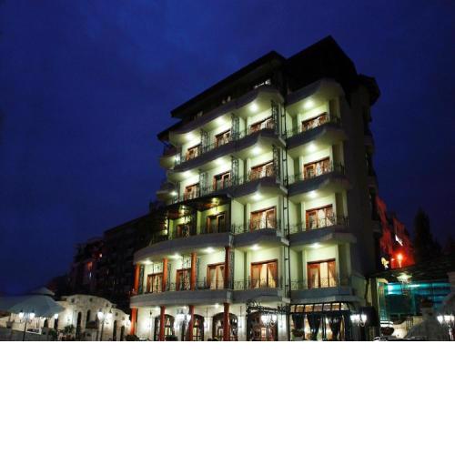 Dinasty Hotel