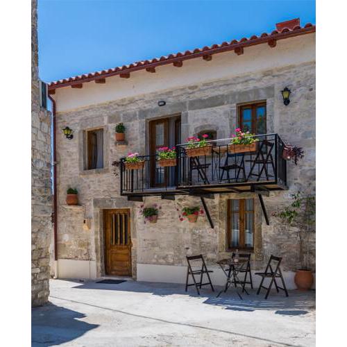 Diogenis House