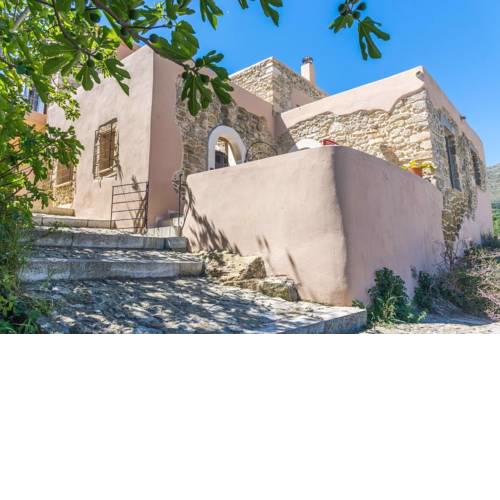 Dion: Artist's Stone House With Countryside Views