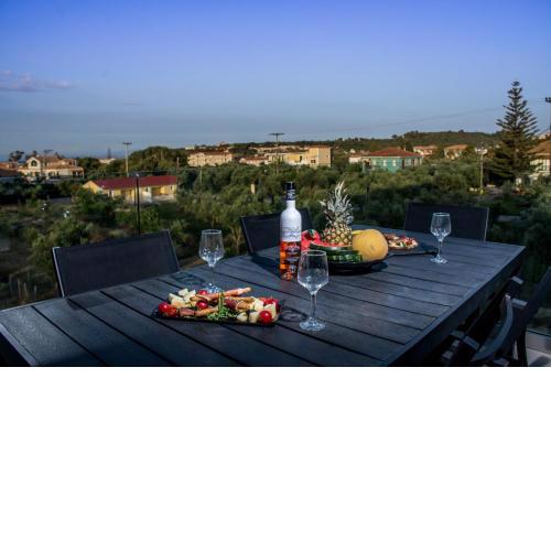 Dionisos Luxury Suites