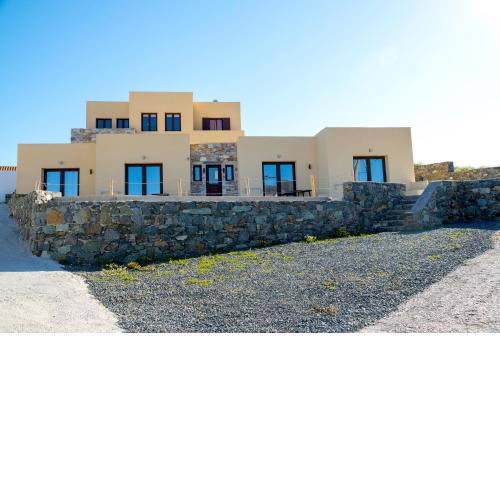 DIPOLIS luxury apartments Syros