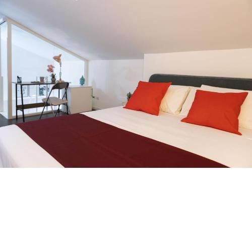 Disciplini Maze Apartment