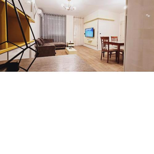 Discover Tirana from our 3-room apartment with free parking-Komuna e Parisit