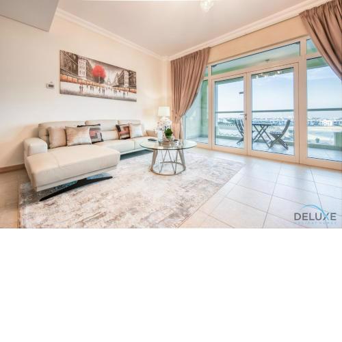 Distinctive 1 BR at Shoreline 5 Palm Jumeirah by Deluxe Holiday Homes