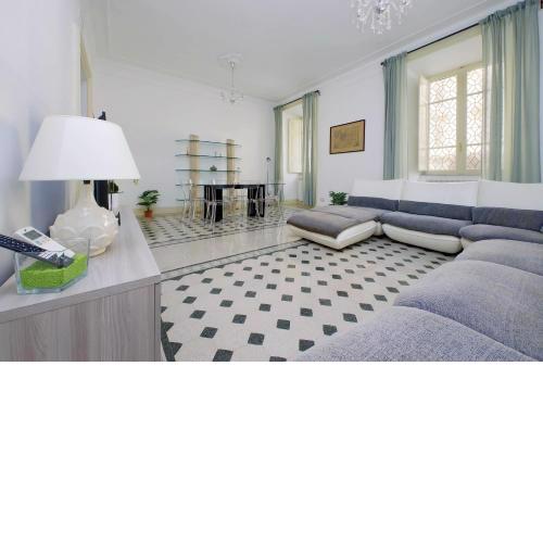 Divine Apartment facing Vatican!