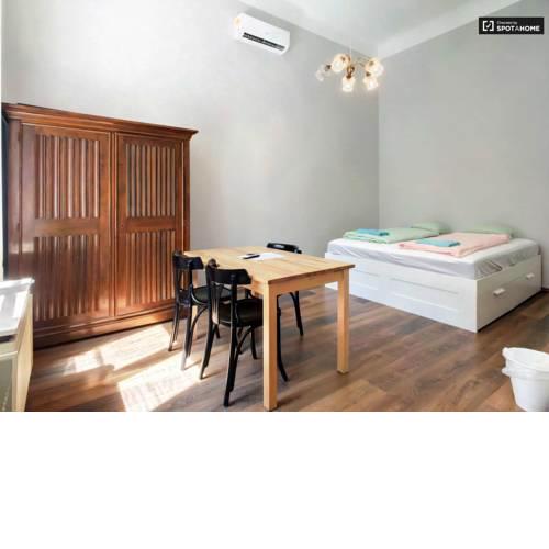 Dob15 Small Apartment