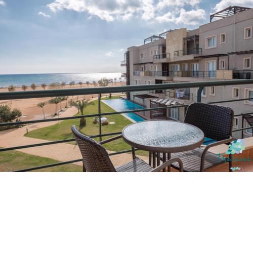 Dolphin Apartment with Sea View
